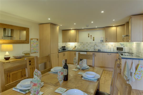 Kitchen dining room